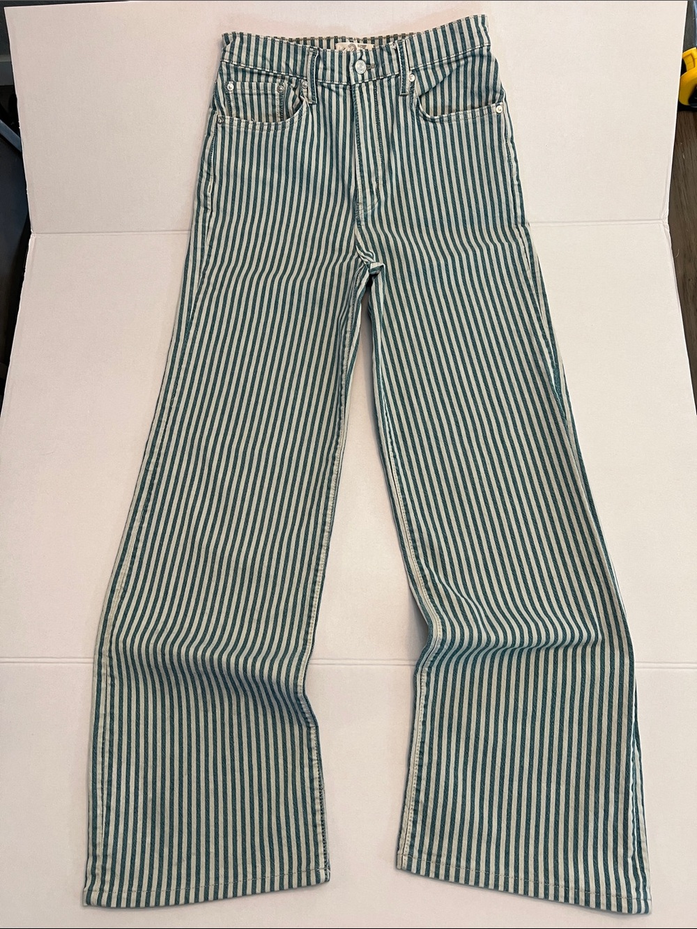 FREE PEOPLE WE THE FREE ASTORIA HIGH RISE BLUE /WHITE STRIPED WIDE LEG JEANS 27 - Picture 1 of 14